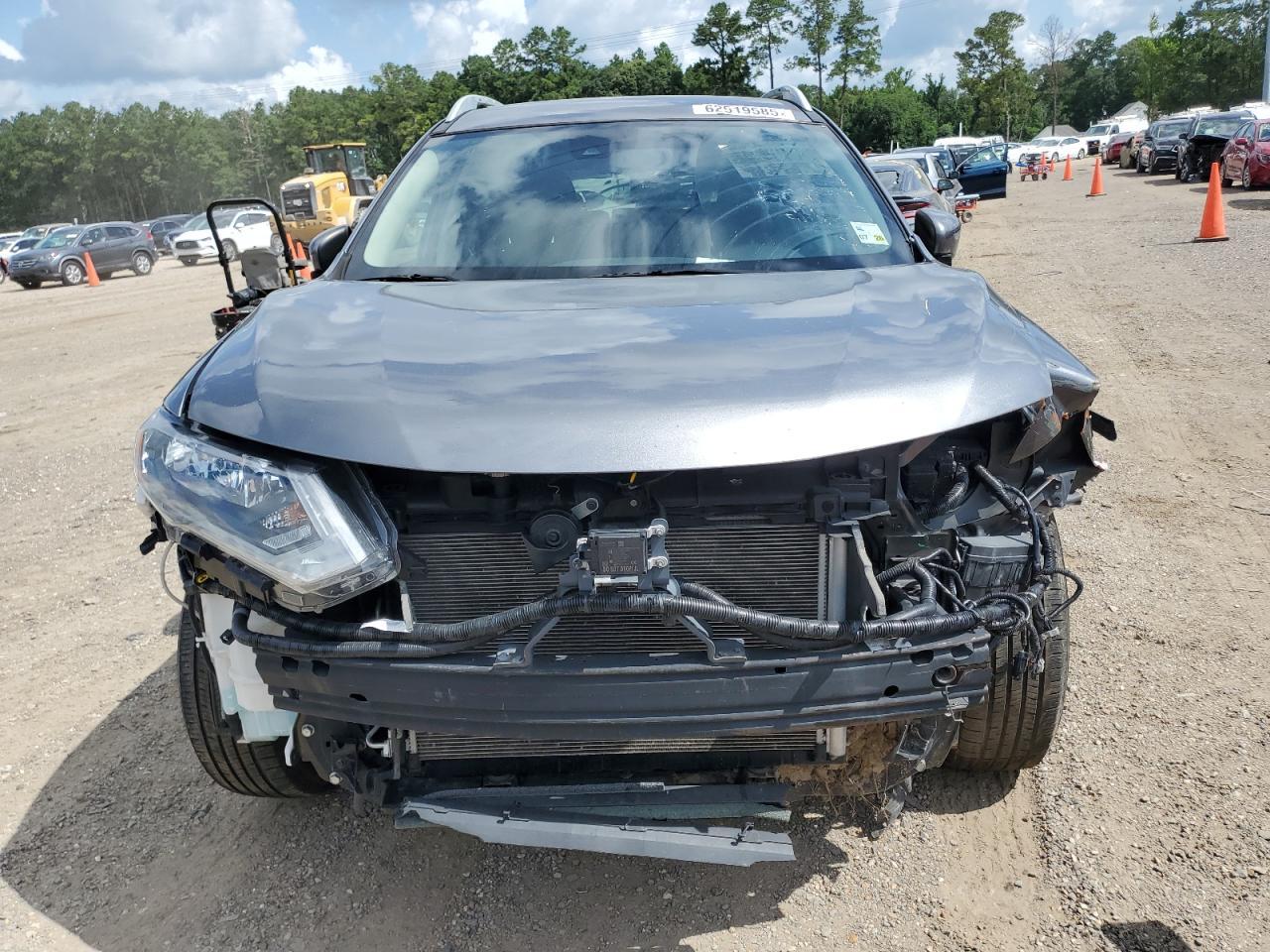 2019 Nissan Rogue S - Image 5