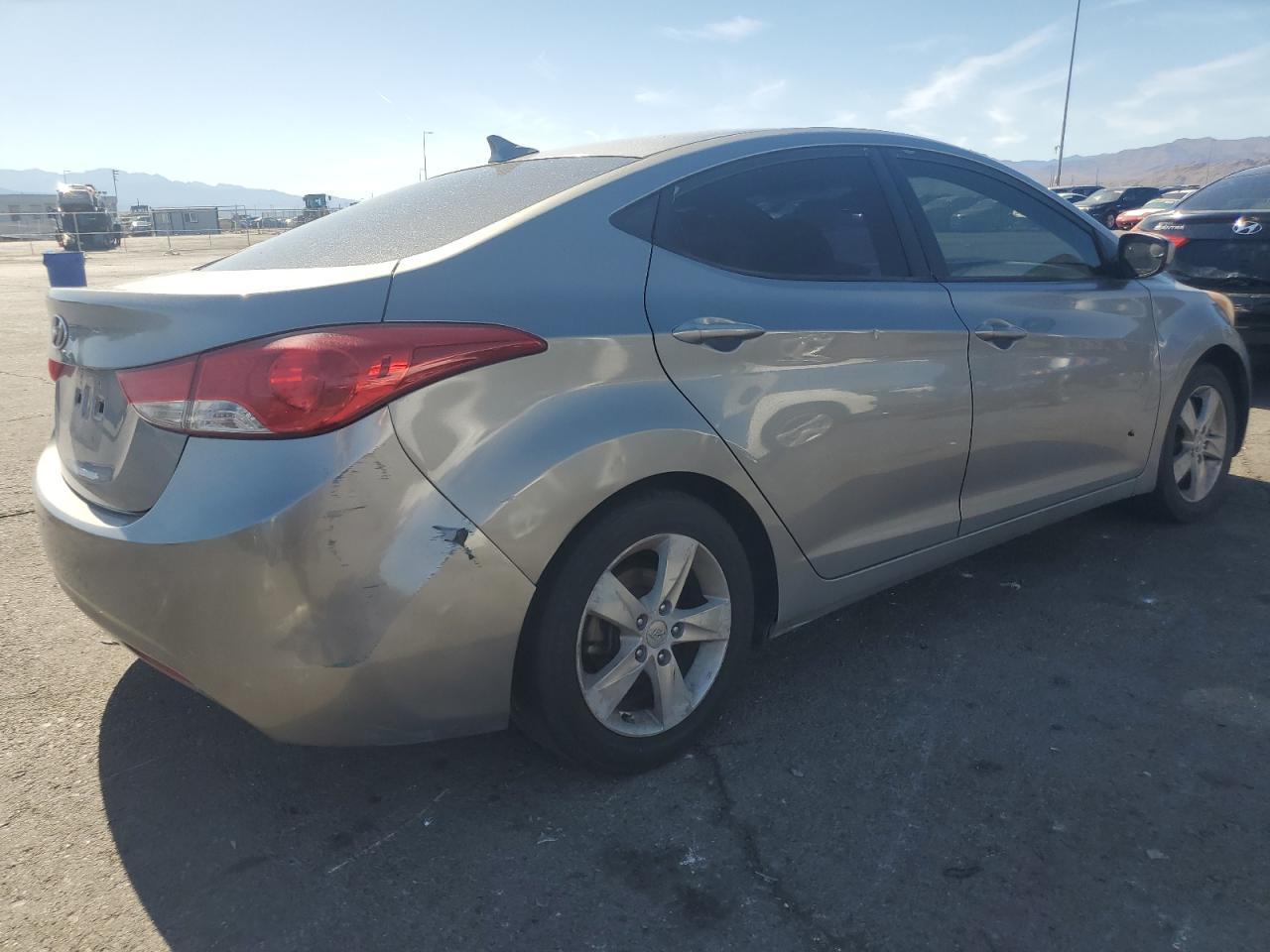 2013 Hyundai Elantra Gls - Фото 3