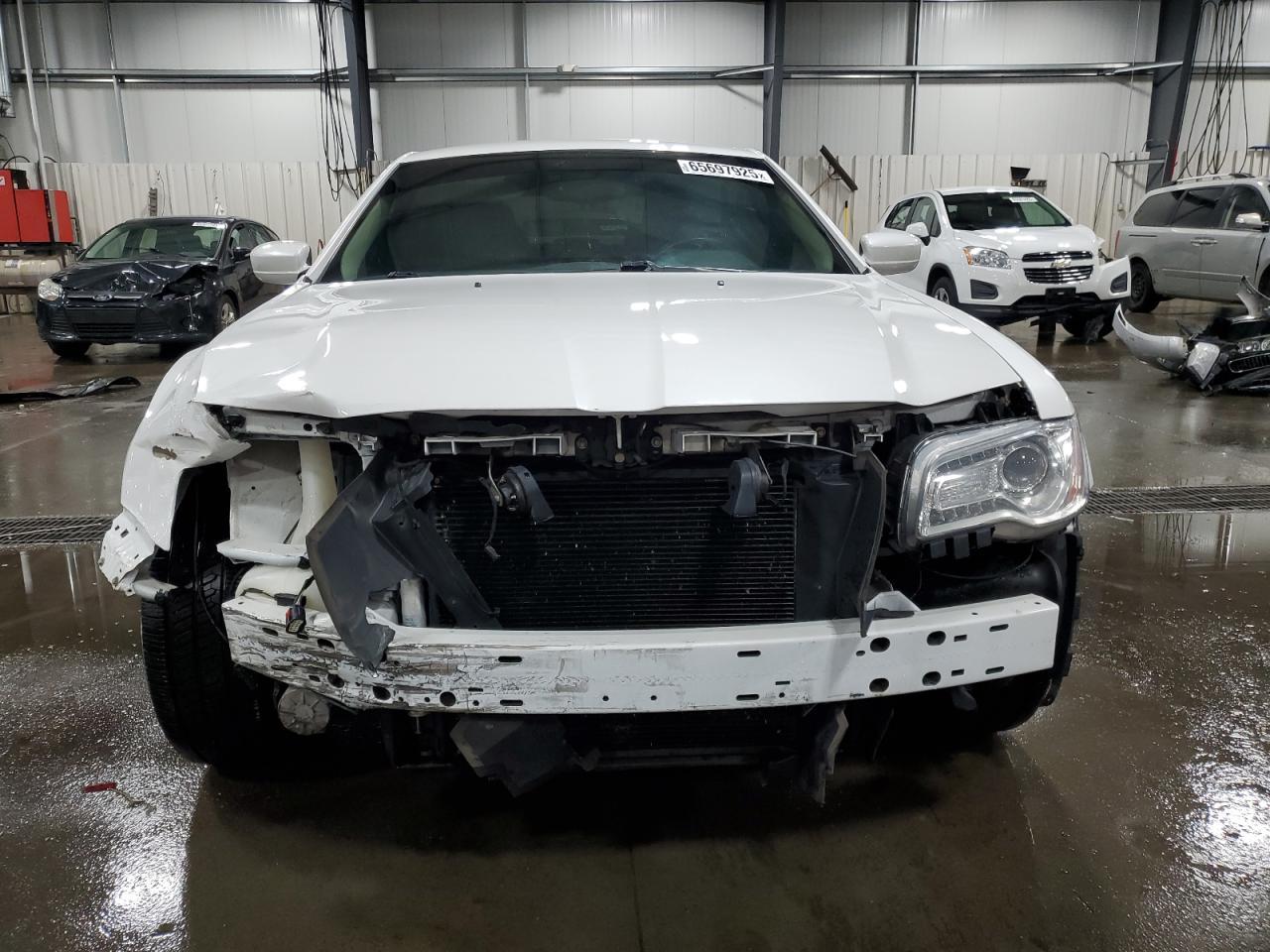 2014 Chrysler 300 - Фото 5