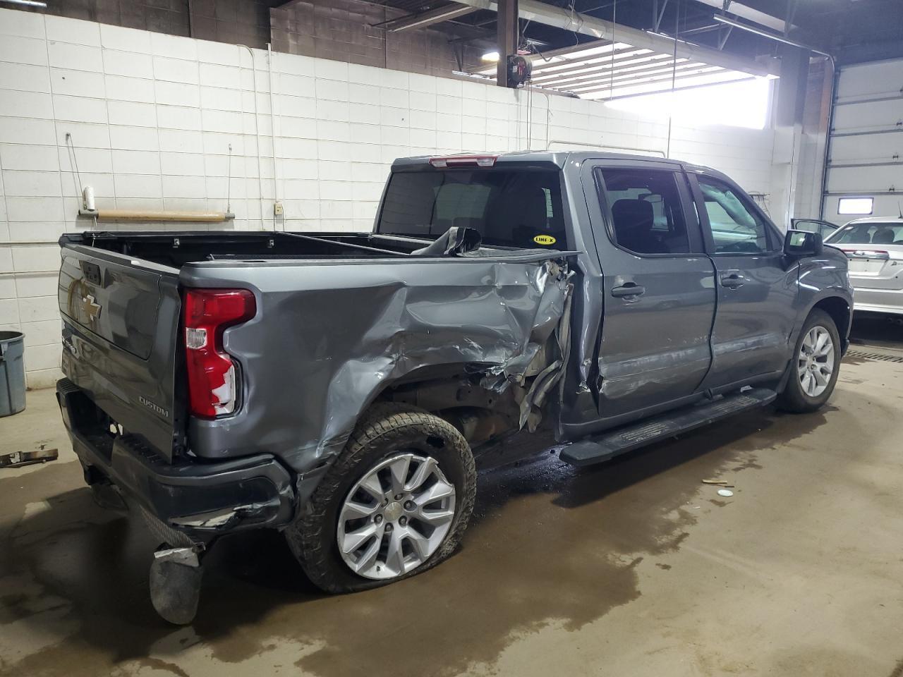 2022 Chevrolet Silverado Ltd C1500 Custom - Фото 3