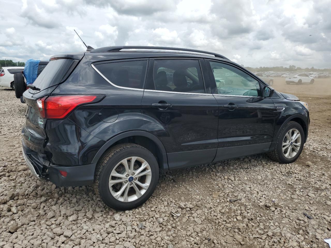 2019 Ford Escape Sel - Фото 3