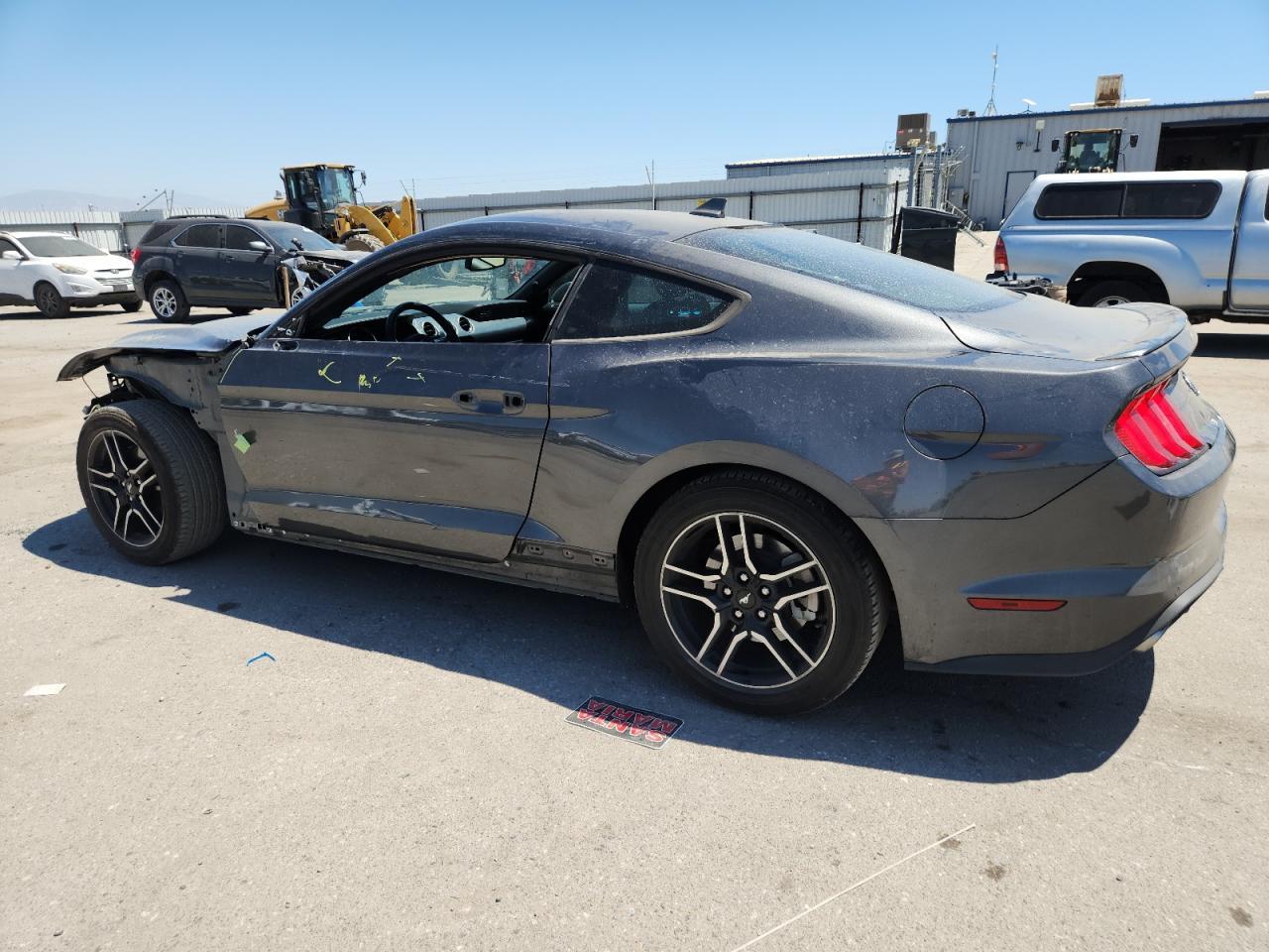 2020 Ford Mustang - Фото 2