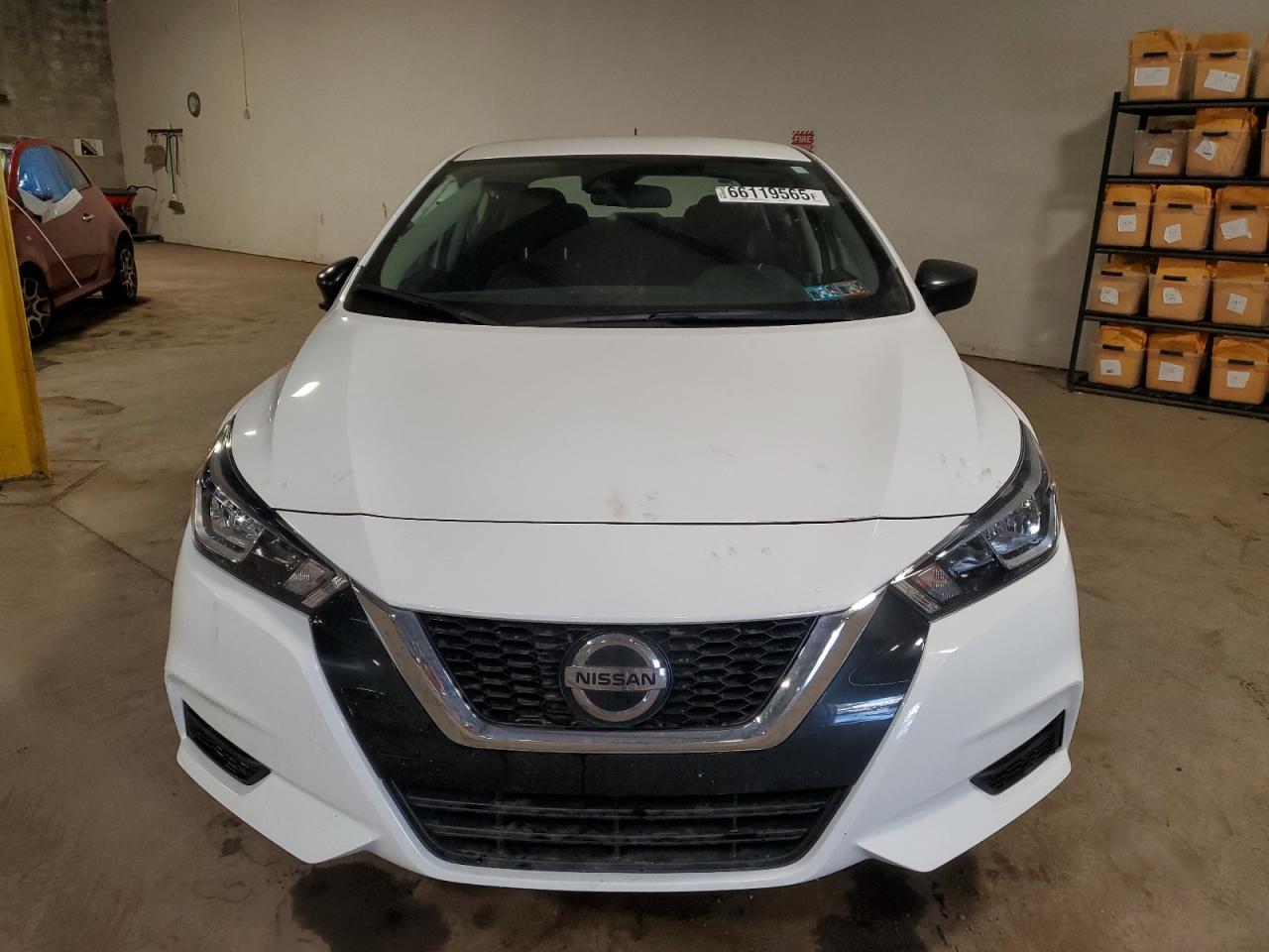 2022 Nissan Versa S - Image 5