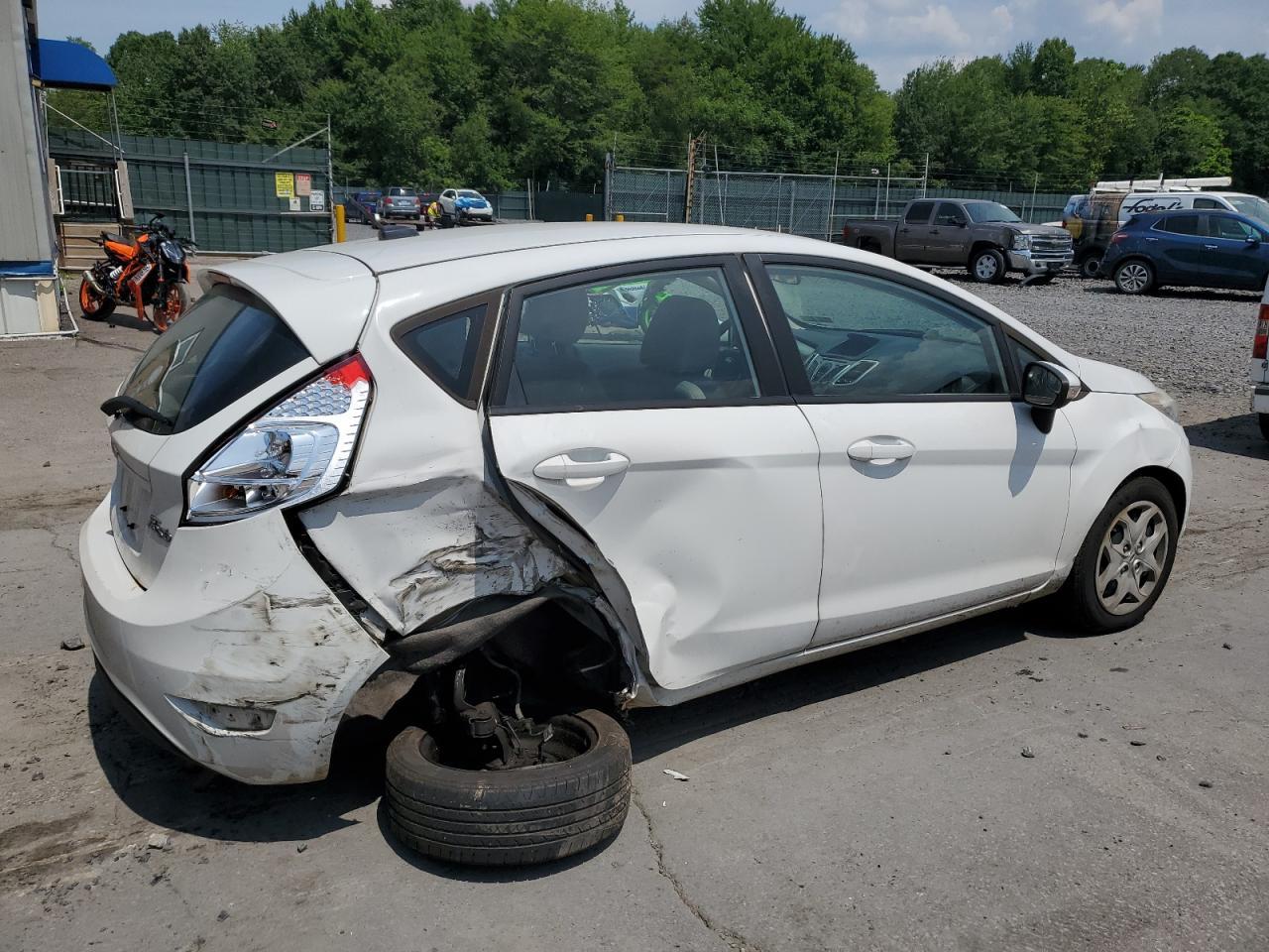 2013 Ford Fiesta Se - Image 3