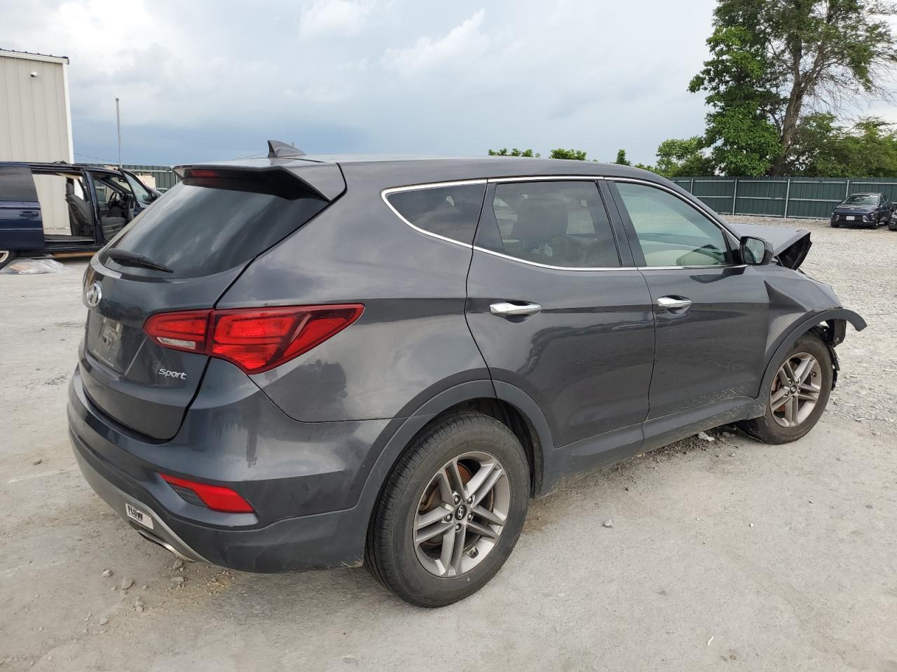 2017 Hyundai Santa Fe Sport - Image 3