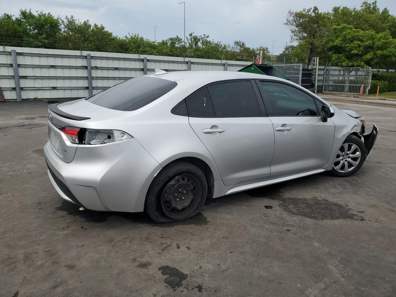 2020 Toyota Corolla Le - Фото 3