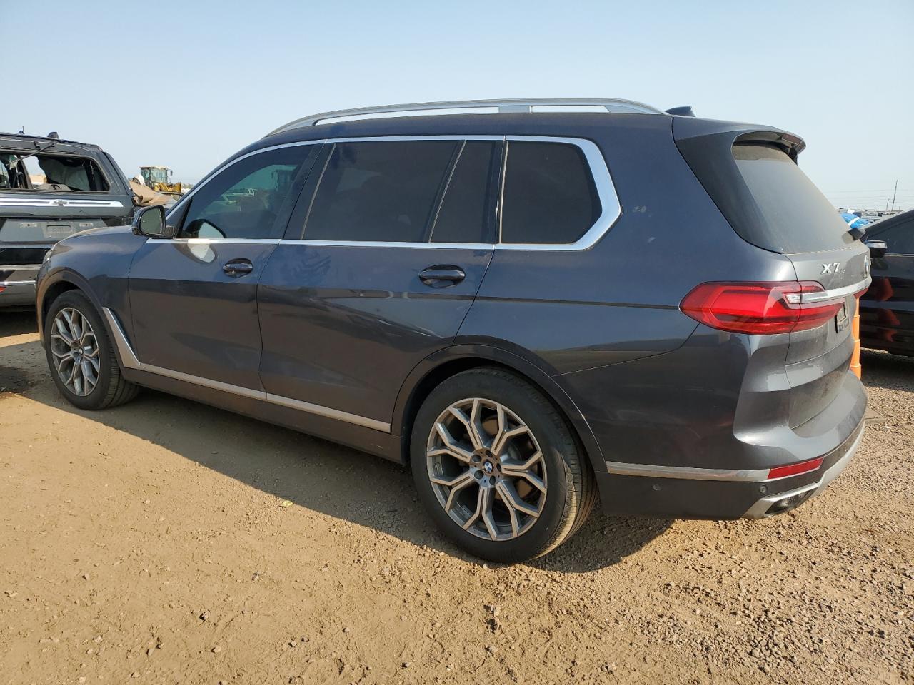 2019 BMW X7 xDrive40I - Фото 2