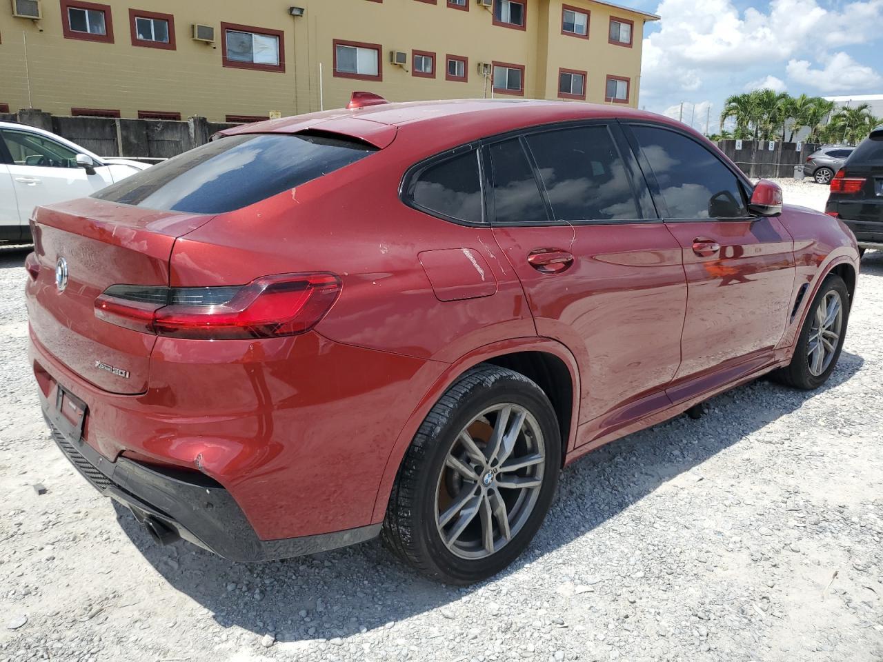 2020 BMW X4 xDrive30I - Фото 3