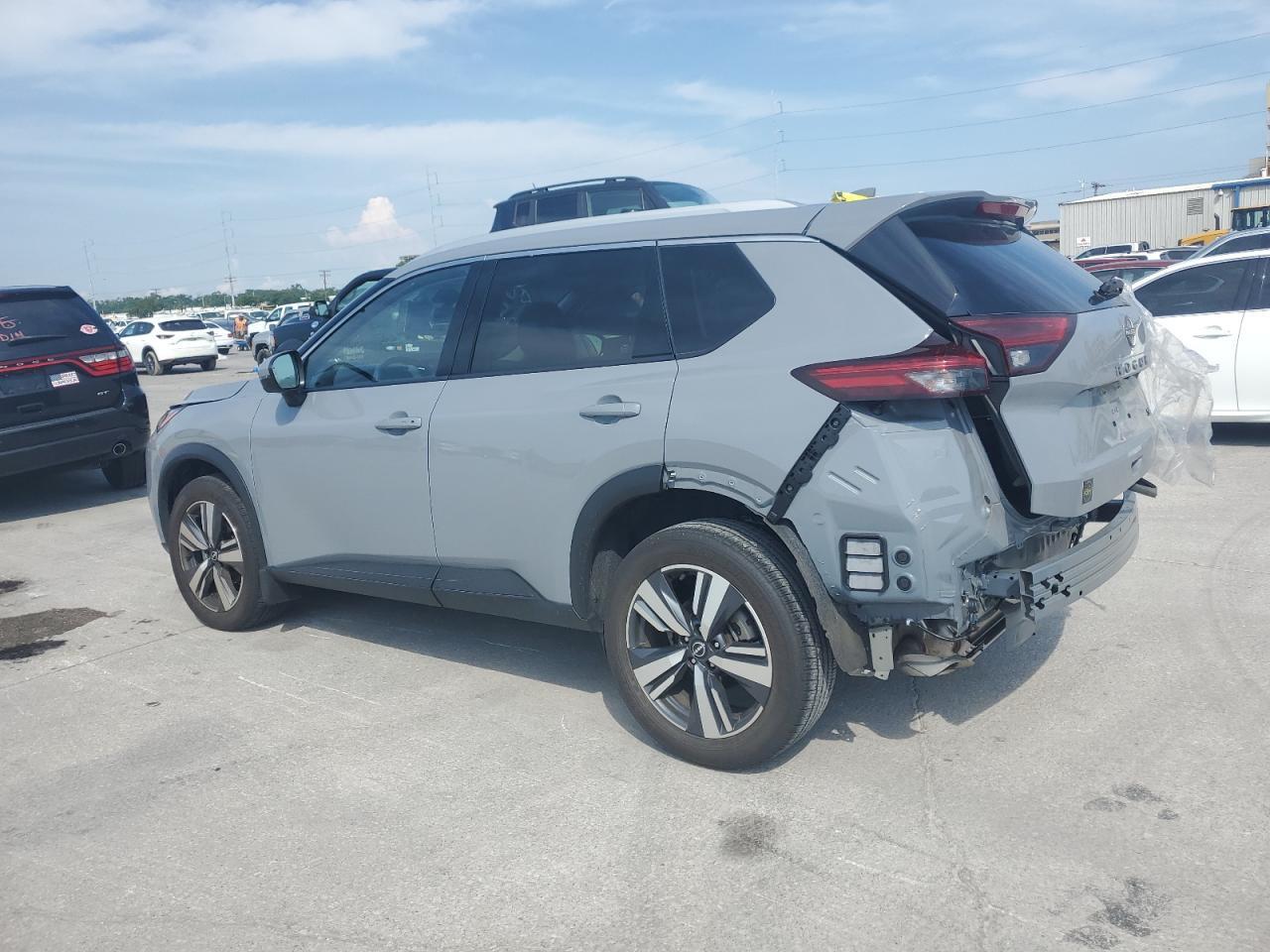 2024 Nissan Rogue Sl - Фото 2