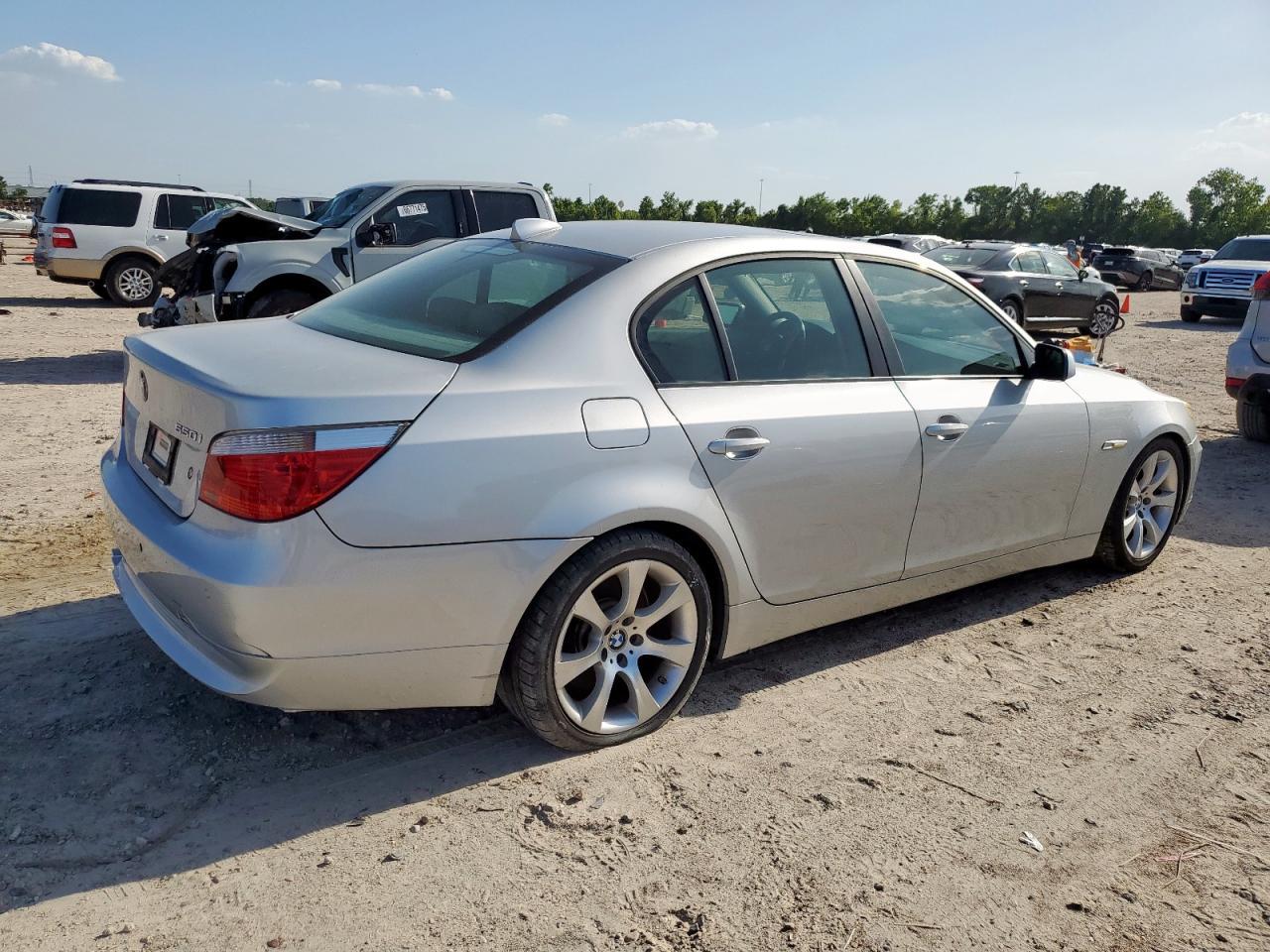 2007 BMW 550 I - Image 3