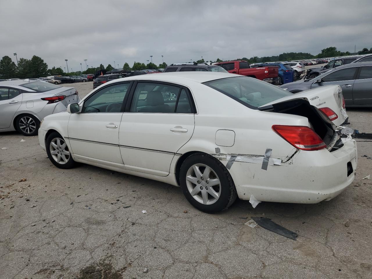 2005 Toyota Avalon Xl - Фото 2
