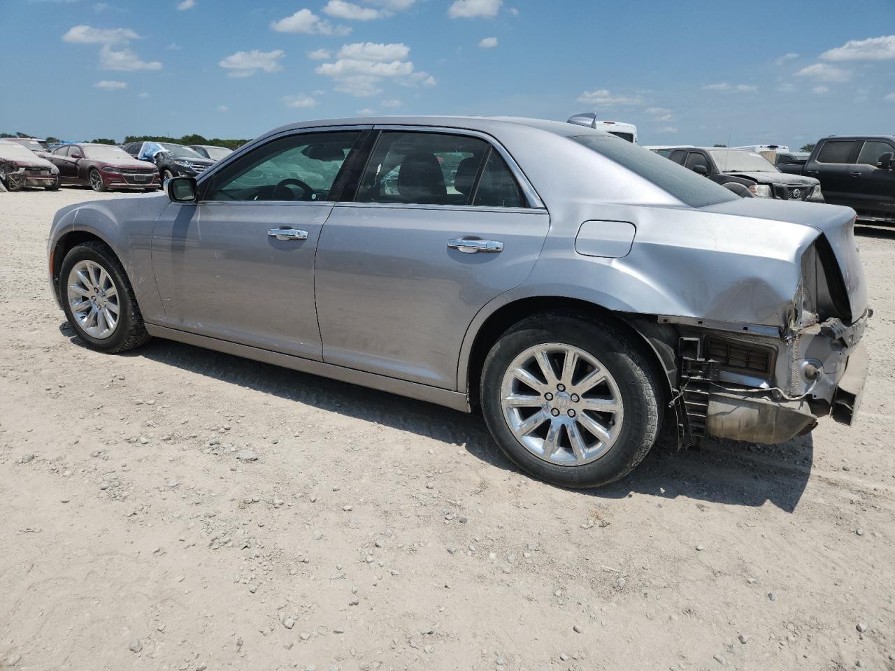 2016 Chrysler 300C - Image 2