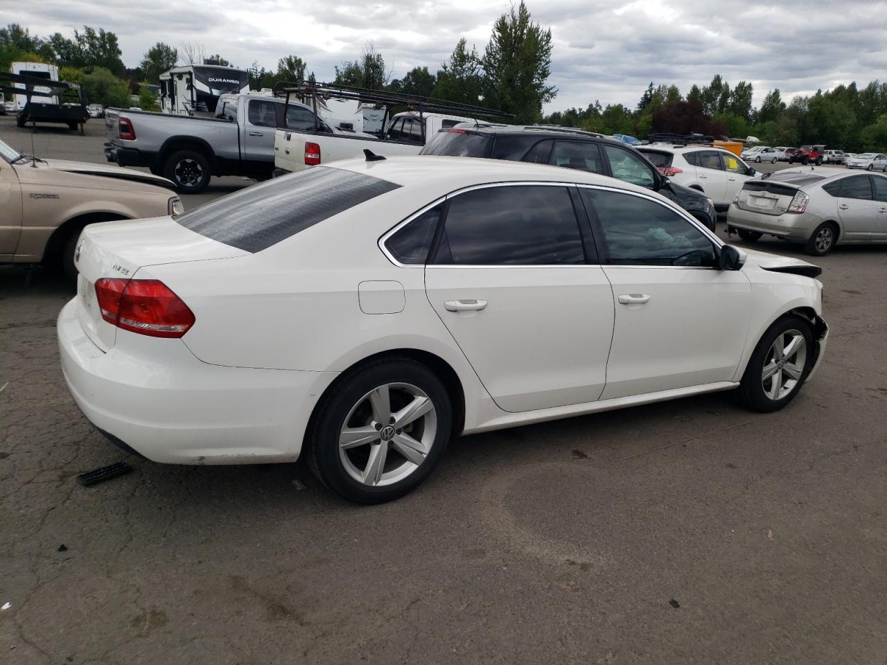 2013 Volkswagen Passat Se - Image 3