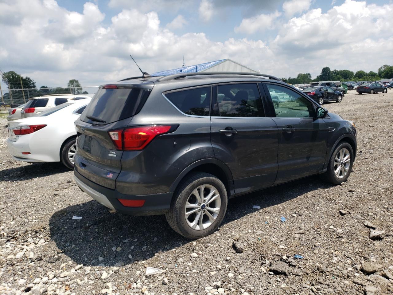 2019 Ford Escape Sel - Image 3