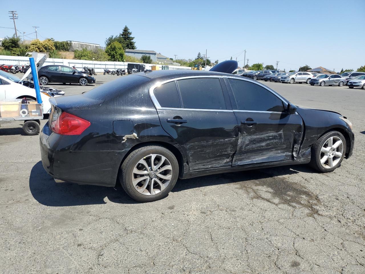 2011 Infiniti G25 Base - Фото 3