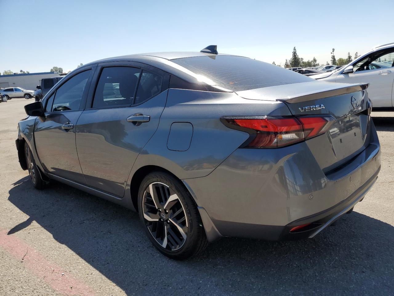 2024 Nissan Versa Sr - Фото 2