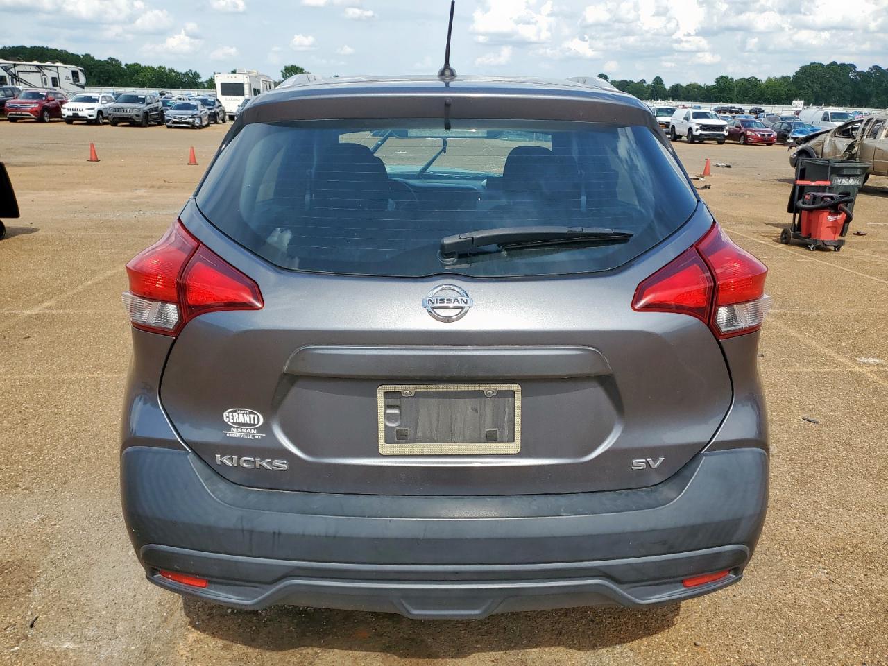 2019 Nissan Kicks S - Фото 6