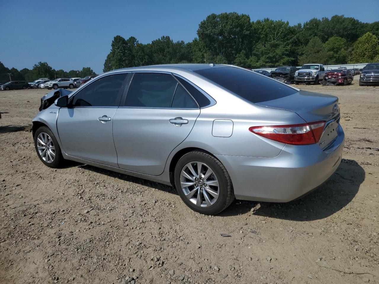2017 Toyota Camry Hybrid - Фото 2