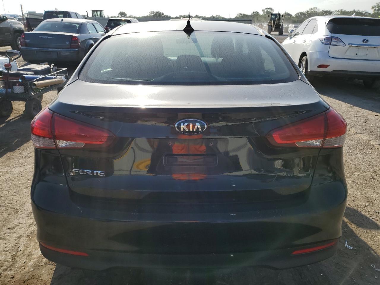 2017 Kia Forte Lx - Фото 6