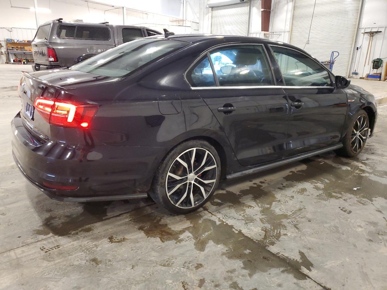 2016 Volkswagen Jetta Gli - Фото 3