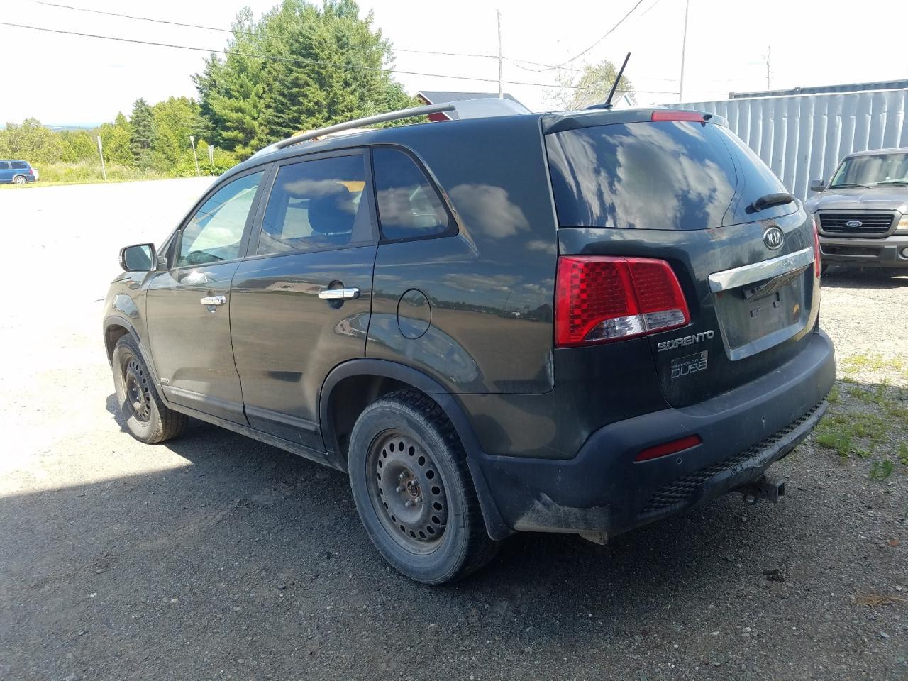 2011 Kia Sorento Base - Фото 2