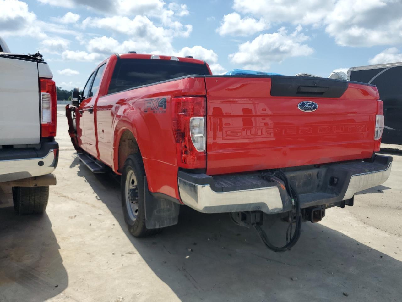 2022 Ford F350 Super Duty - Image 2