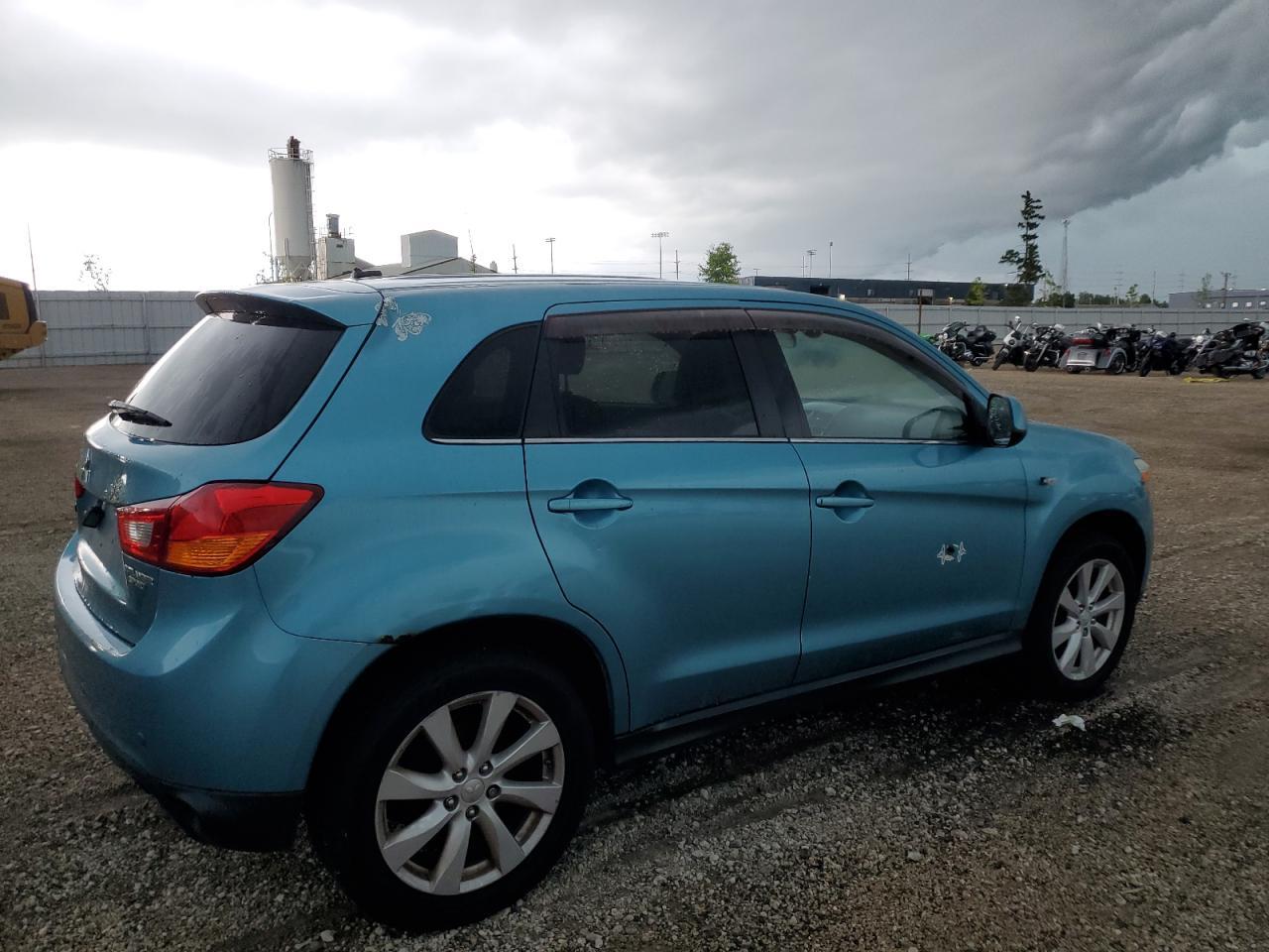 2014 Mitsubishi Outlander Sport Se - Image 3