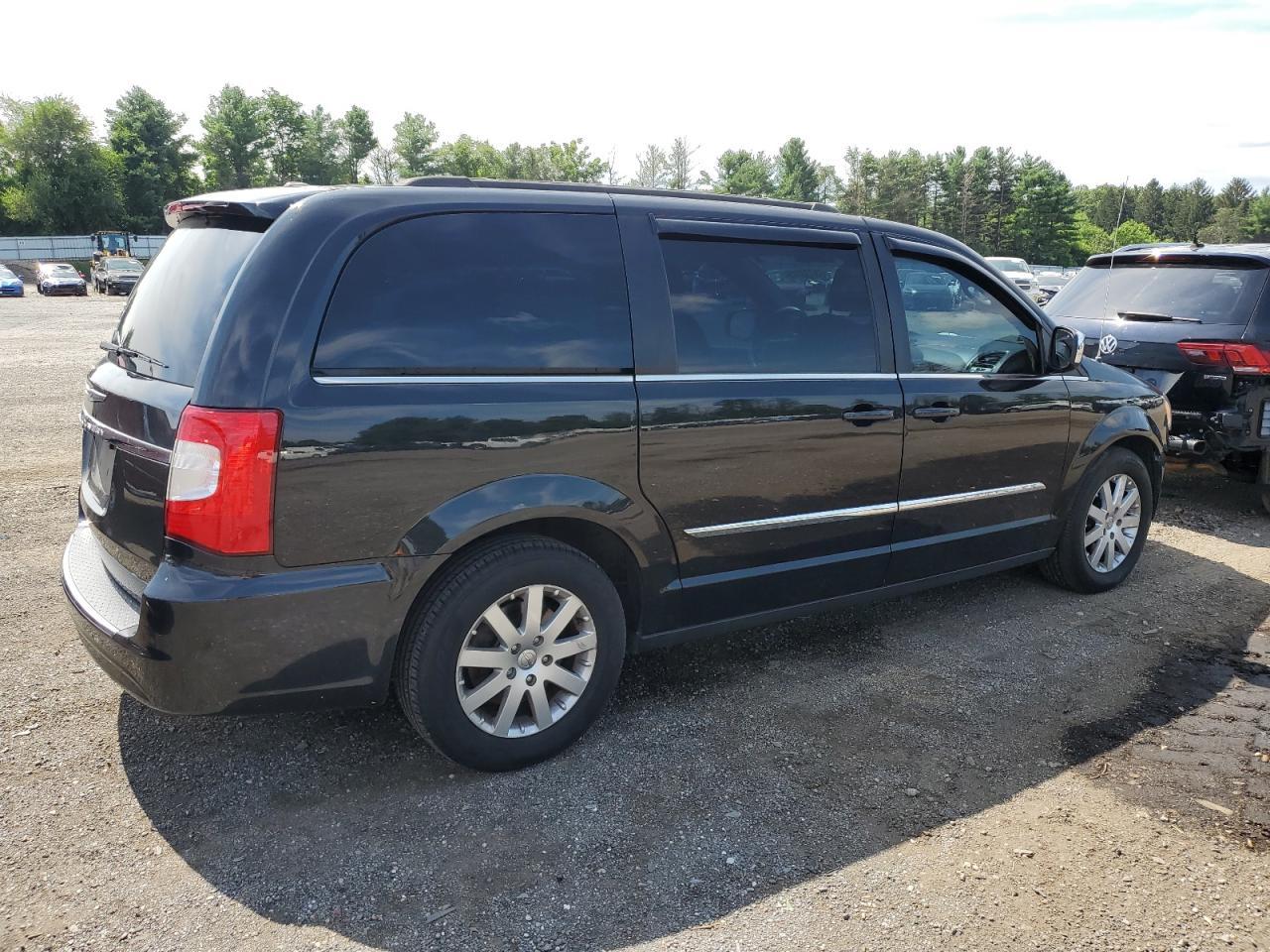2016 Chrysler Town & Country Touring - Фото 3