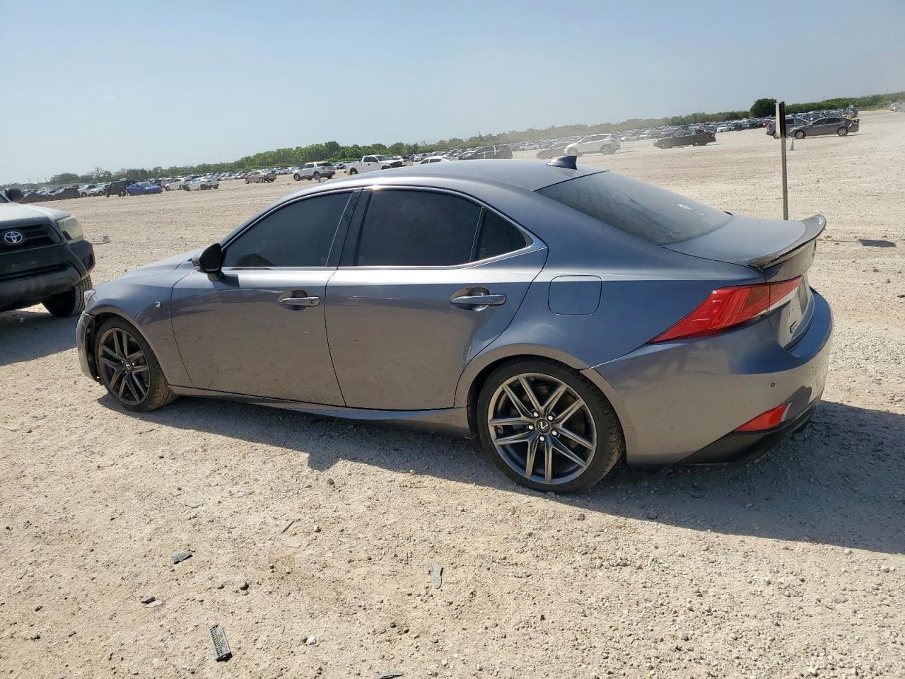 2018 Lexus Is 300 - Image 2