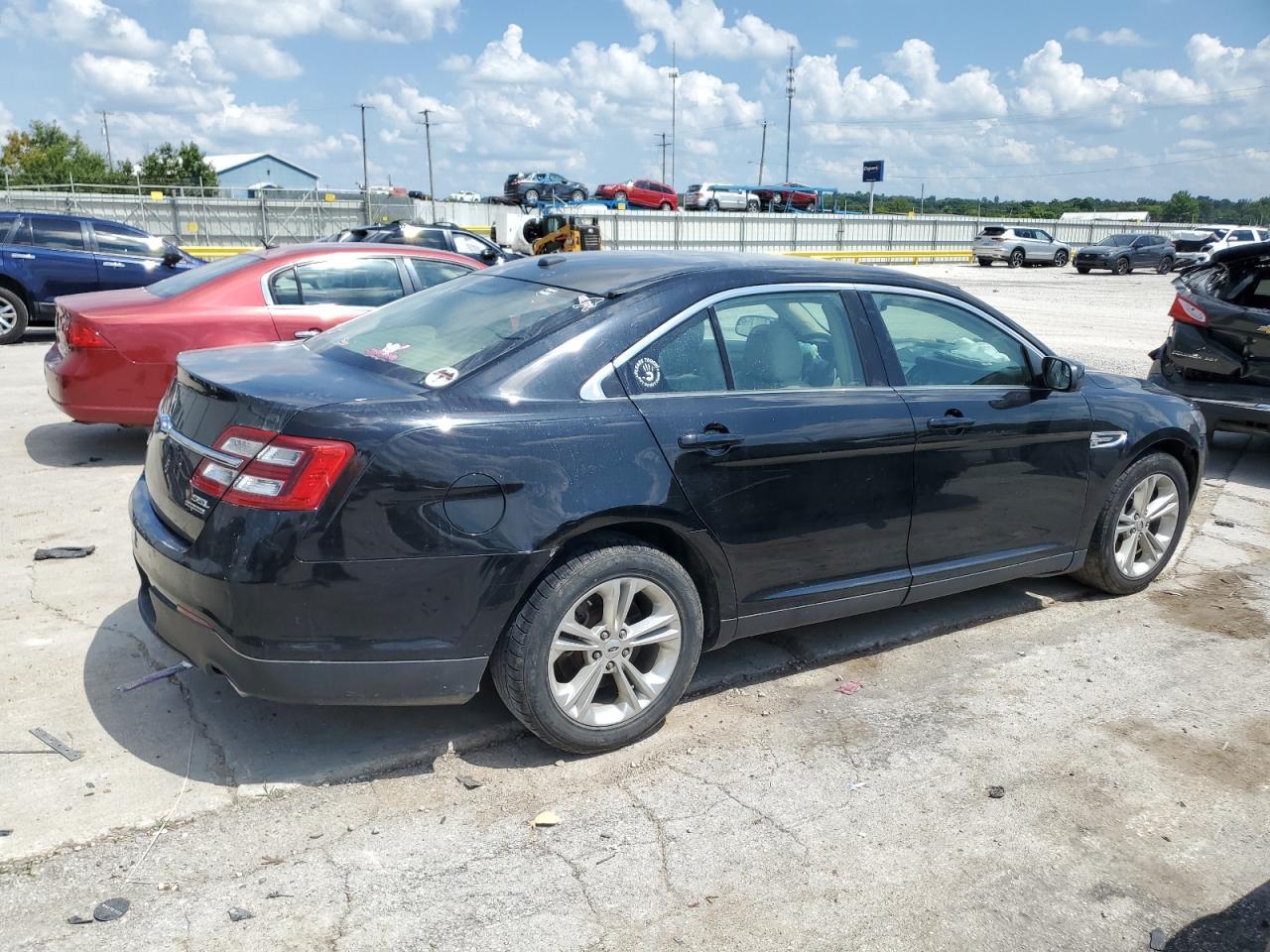 2016 Ford Taurus Sel - Фото 3