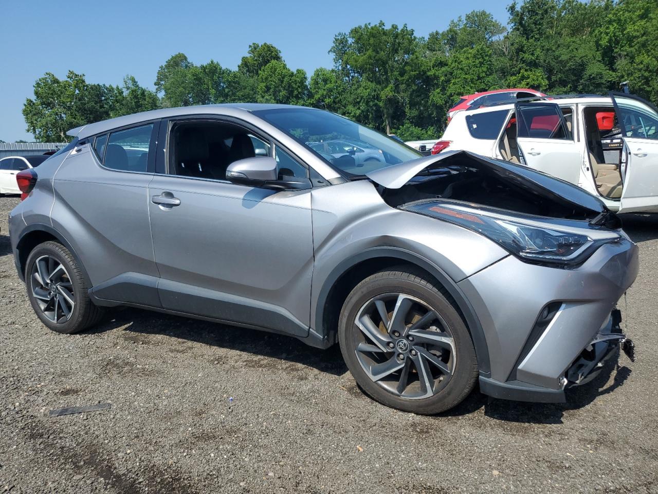 2020 Toyota C-Hr Xle - Image 4