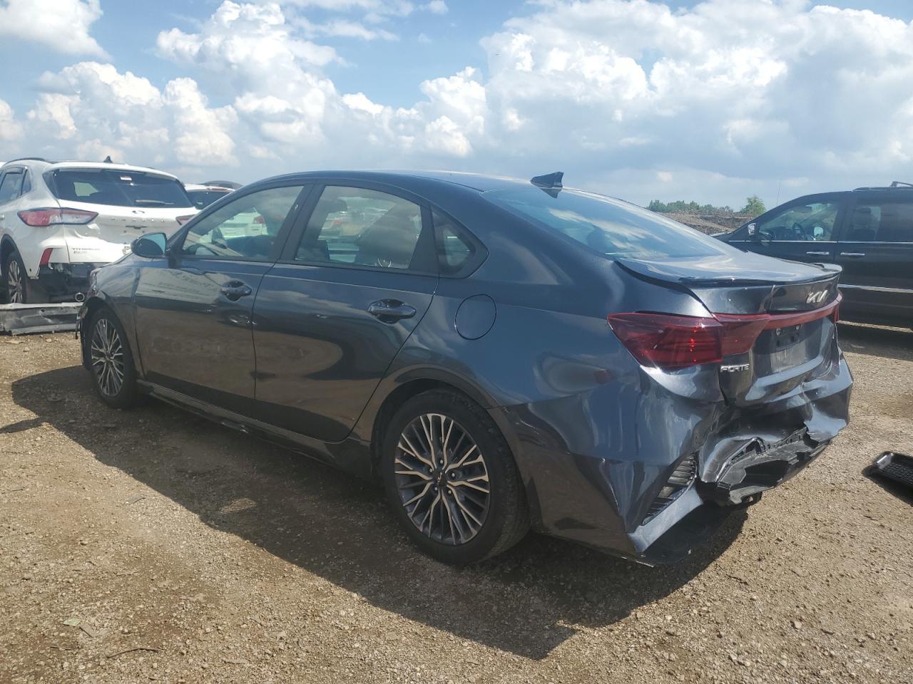 2024 Kia Forte Gt Line - Фото 2