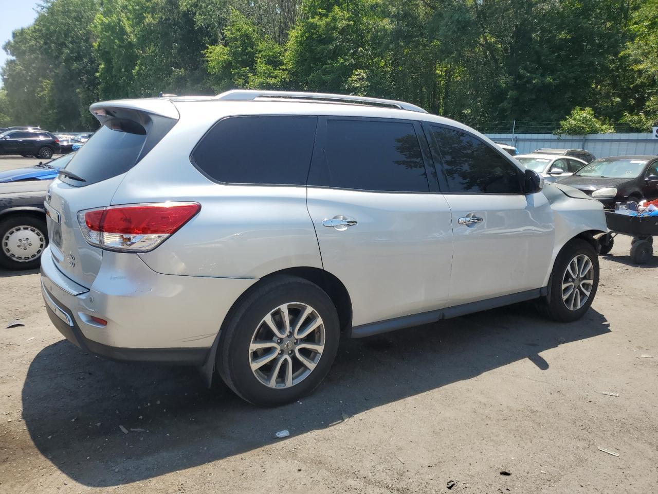 2016 Nissan Pathfinder S - Image 3