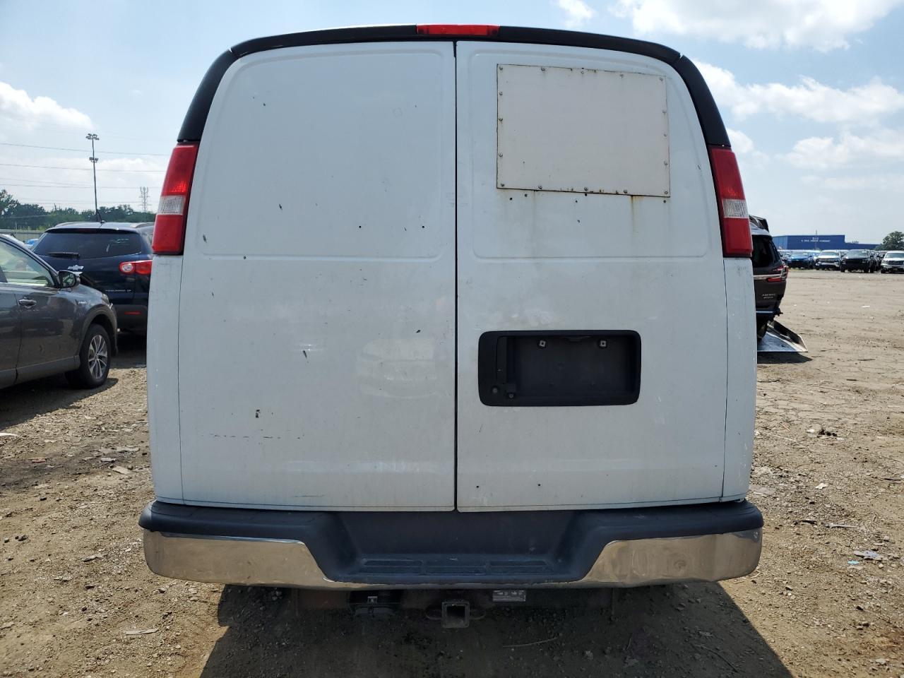 2018 Chevrolet Express G2500 - Фото 6