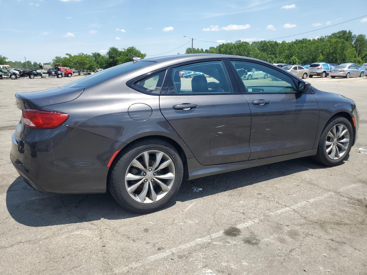 2016 Chrysler 200 S - Фото 3
