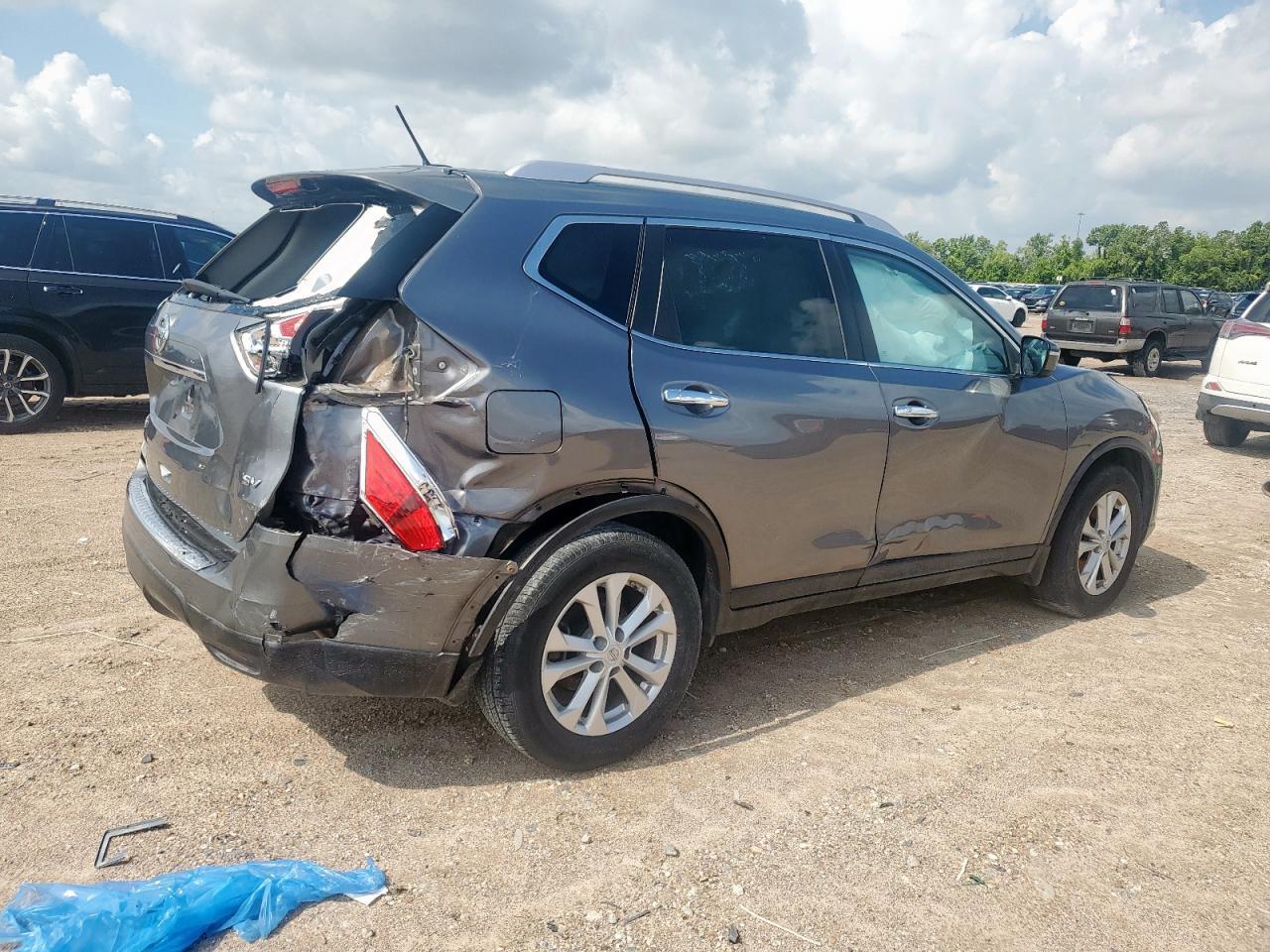 2015 Nissan Rogue S - Image 3