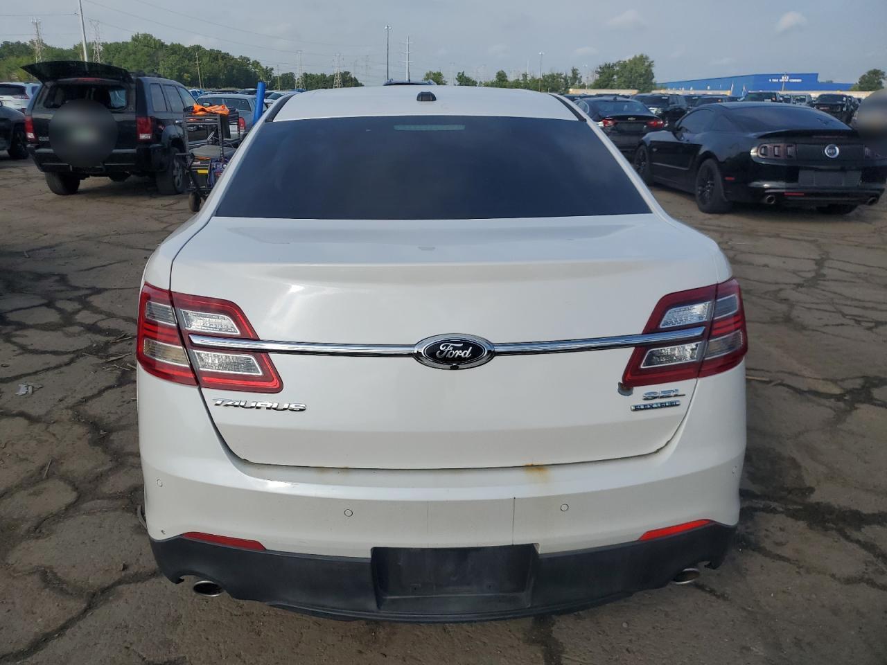 2013 Ford Taurus Sel - Фото 6