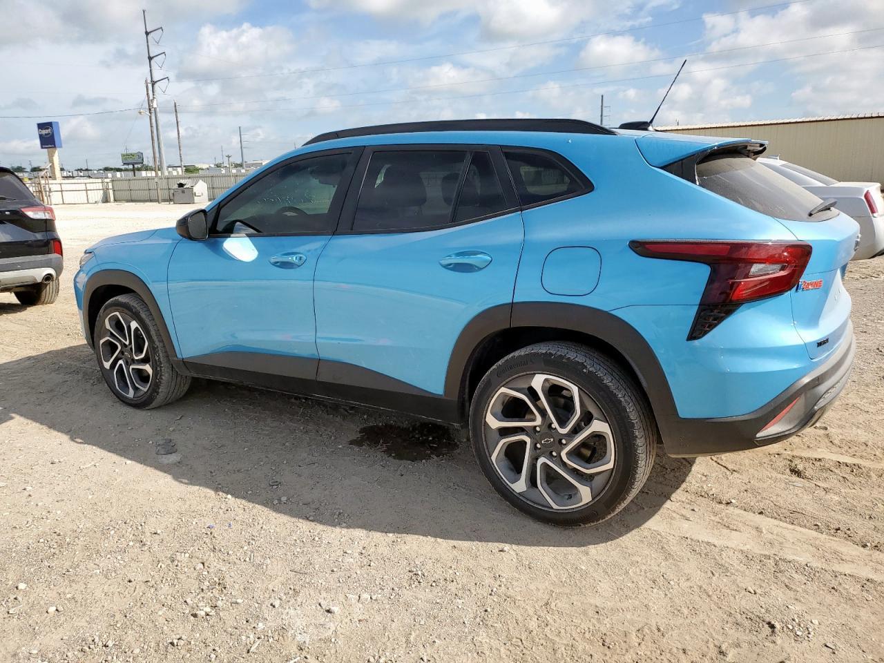 2025 Chevrolet Trax 2Rs - Image 2