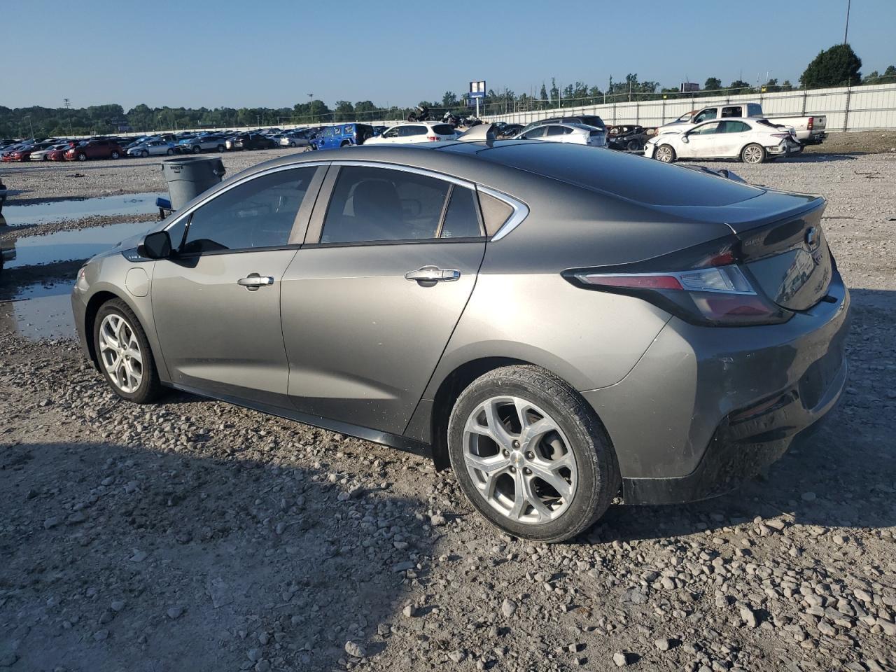 2017 Chevrolet Volt Premier - Фото 2