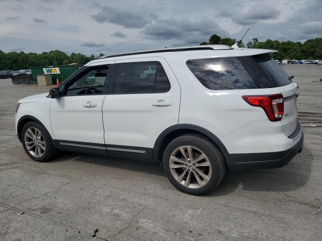 2018 Ford Explorer Xlt - Фото 2