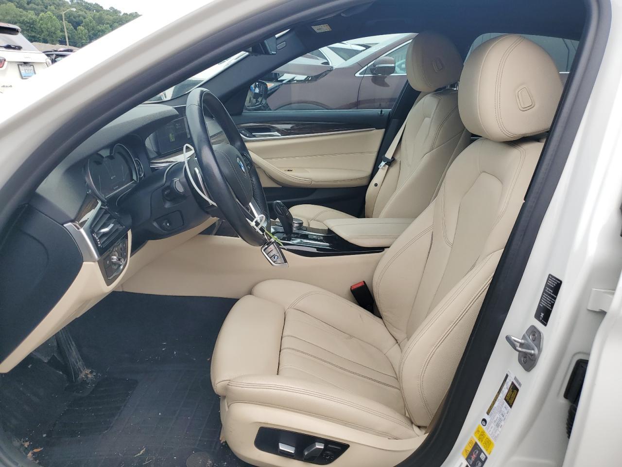 2018 BMW 530Xe - Фото 7