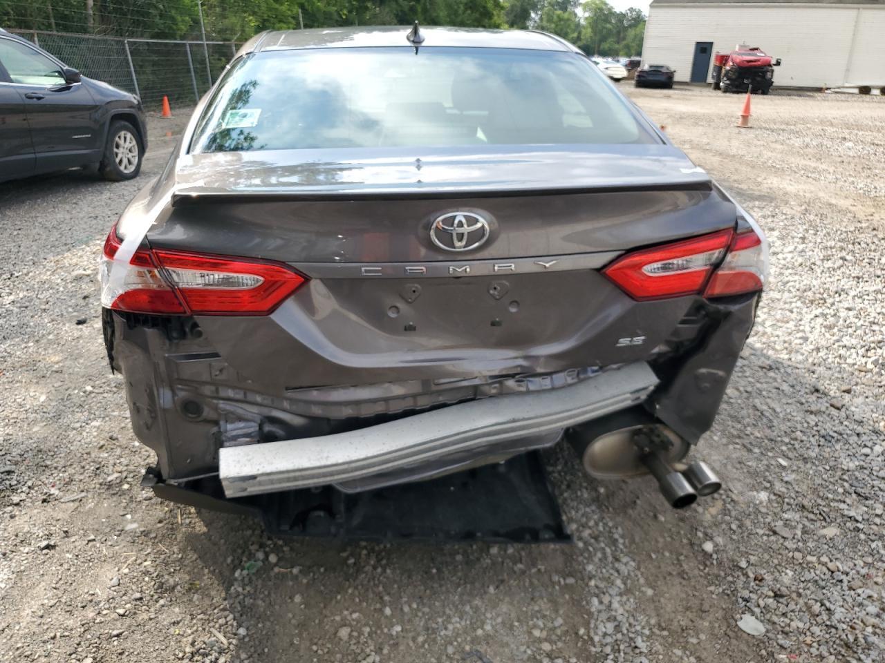 2020 Toyota Camry Se - Image 6