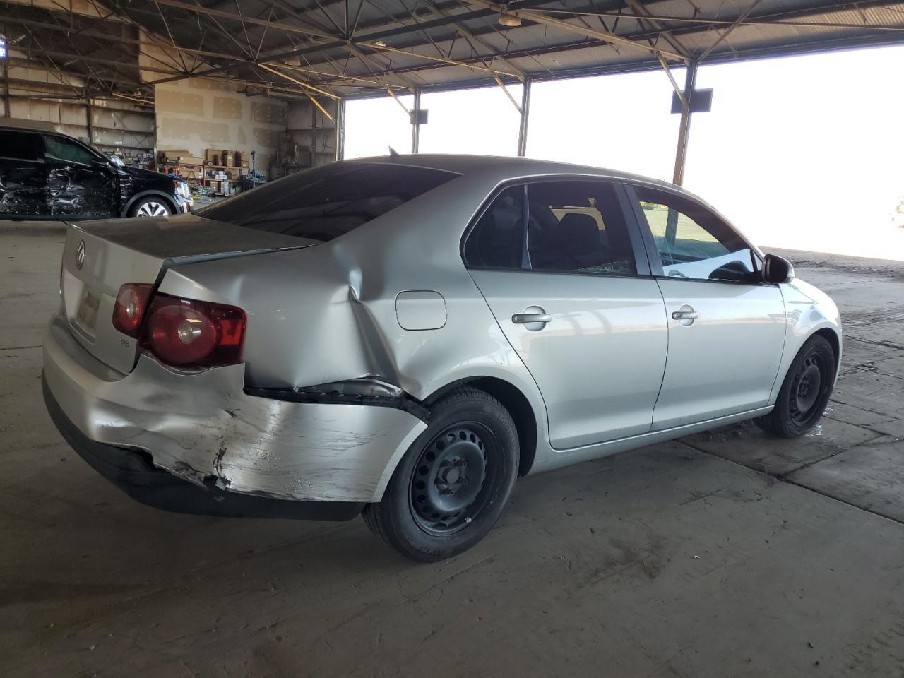2010 Volkswagen Jetta S - Фото 3