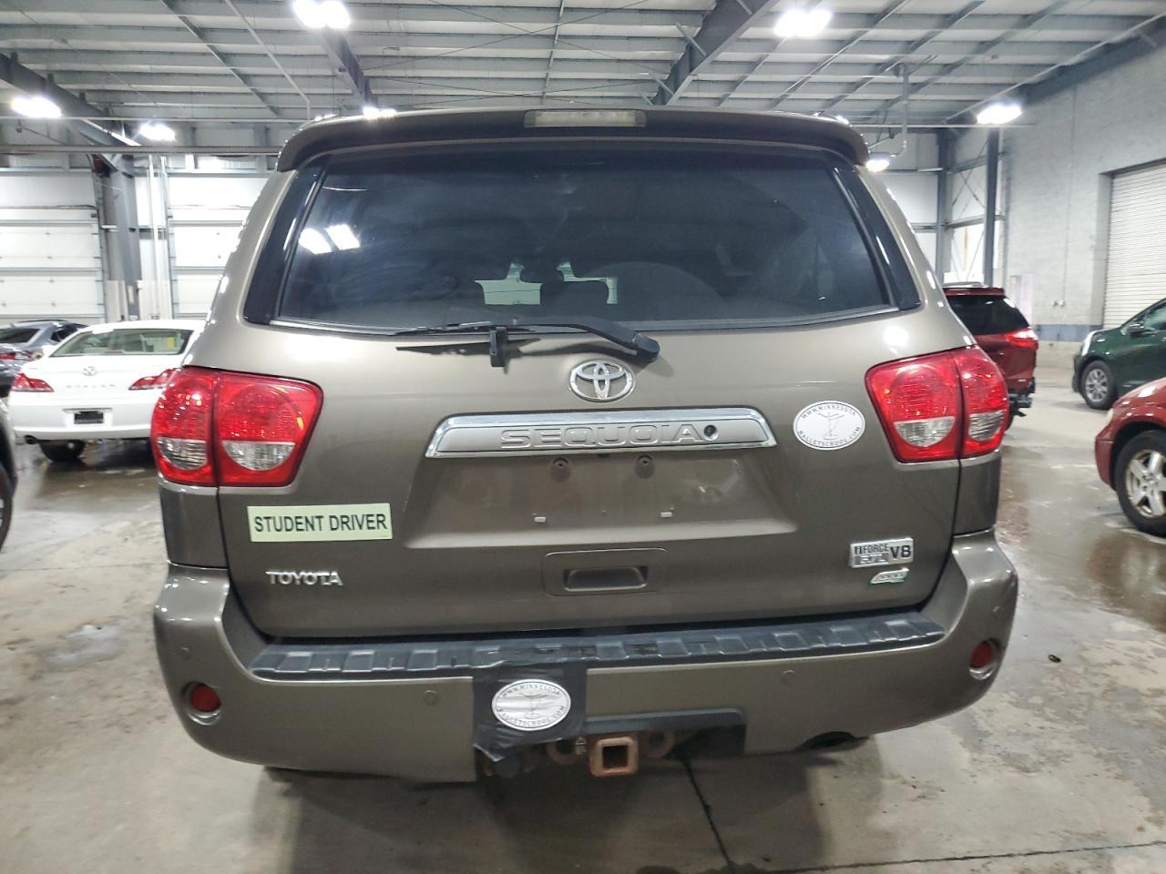 2010 Toyota Sequoia Platinum - Фото 6