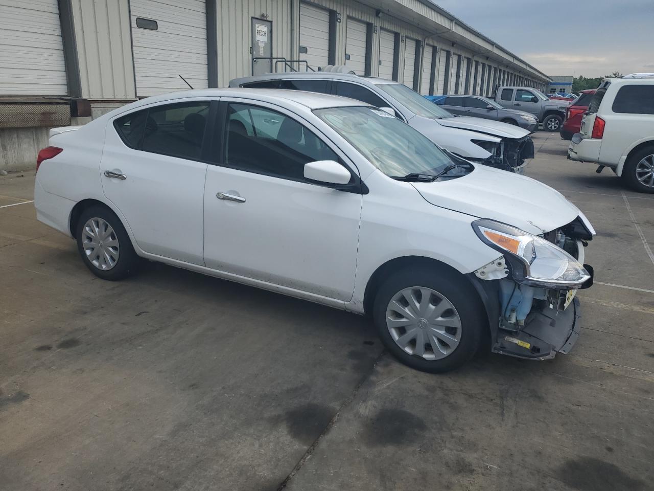 2019 Nissan Versa S - Image 4