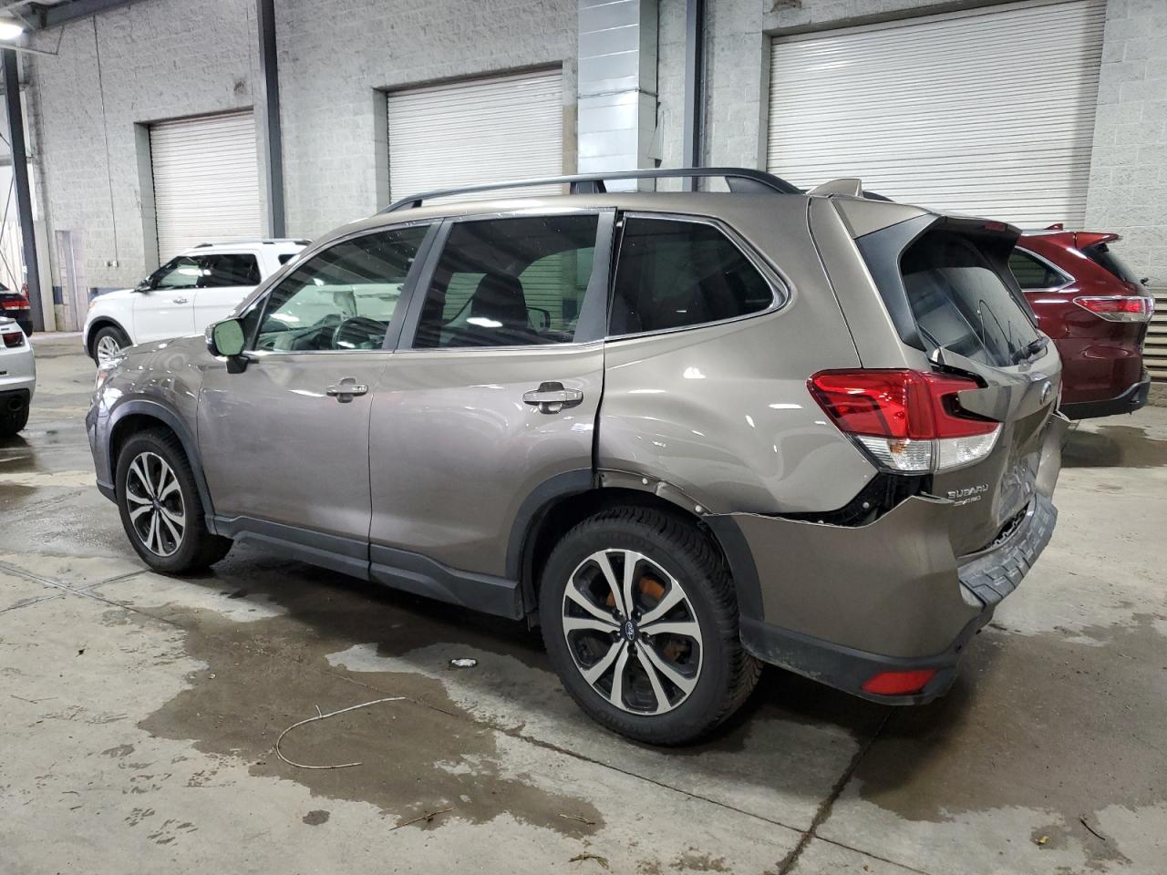 2020 Subaru Forester Limited - Фото 2