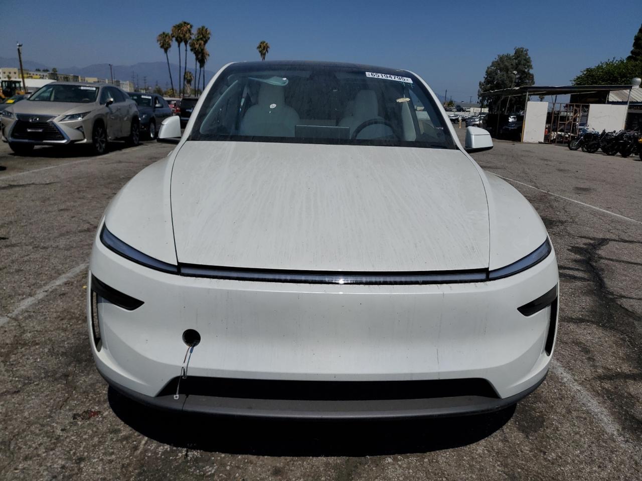 2026 Tesla Model Y - Фото 5