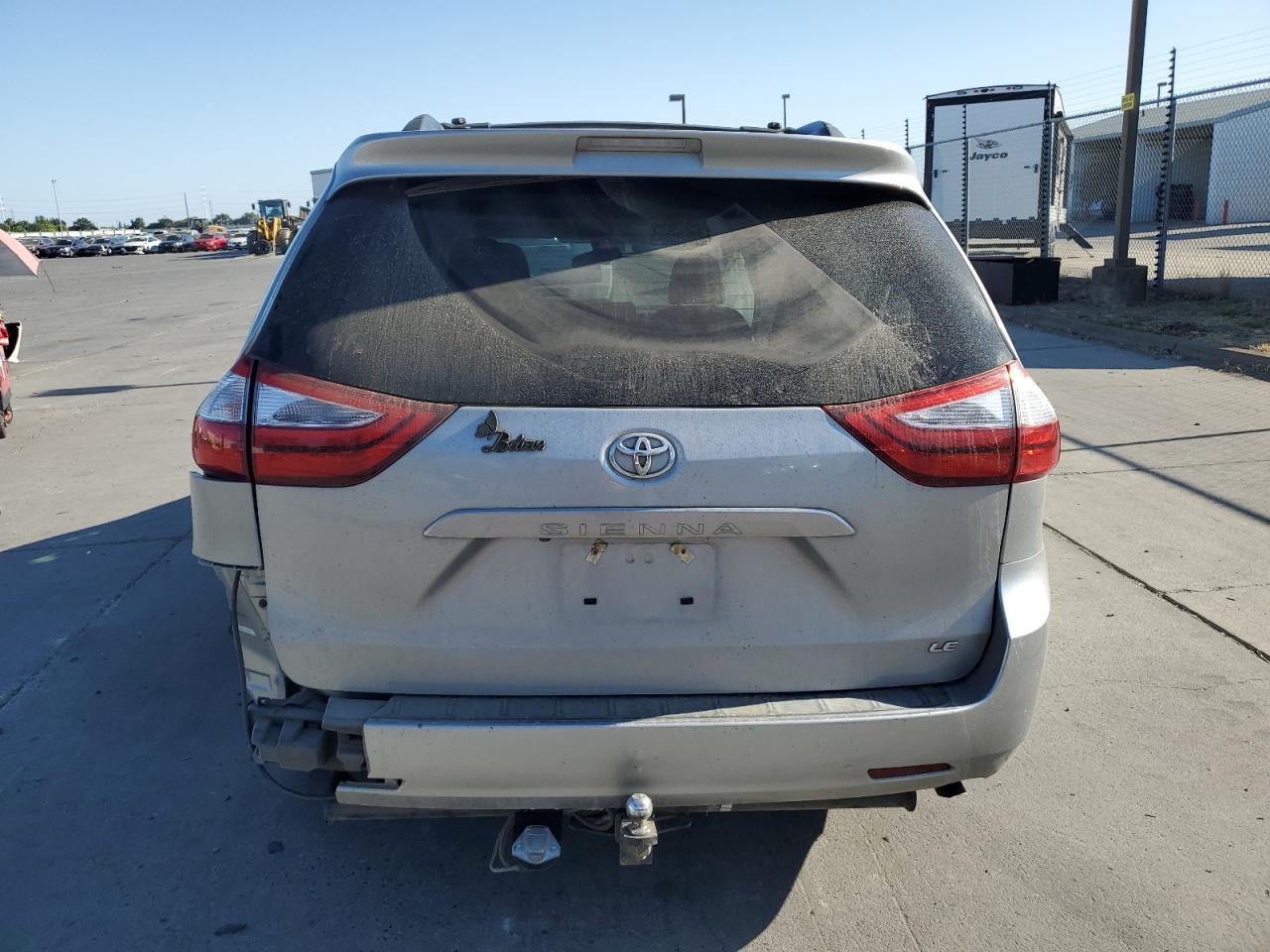 2017 Toyota Sienna Le - Фото 6