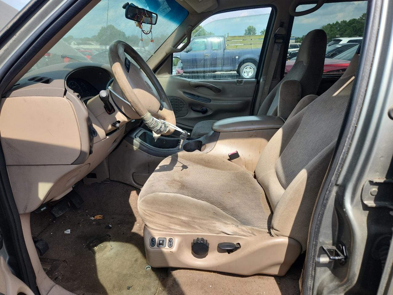 1999 Ford Expedition - Image 7