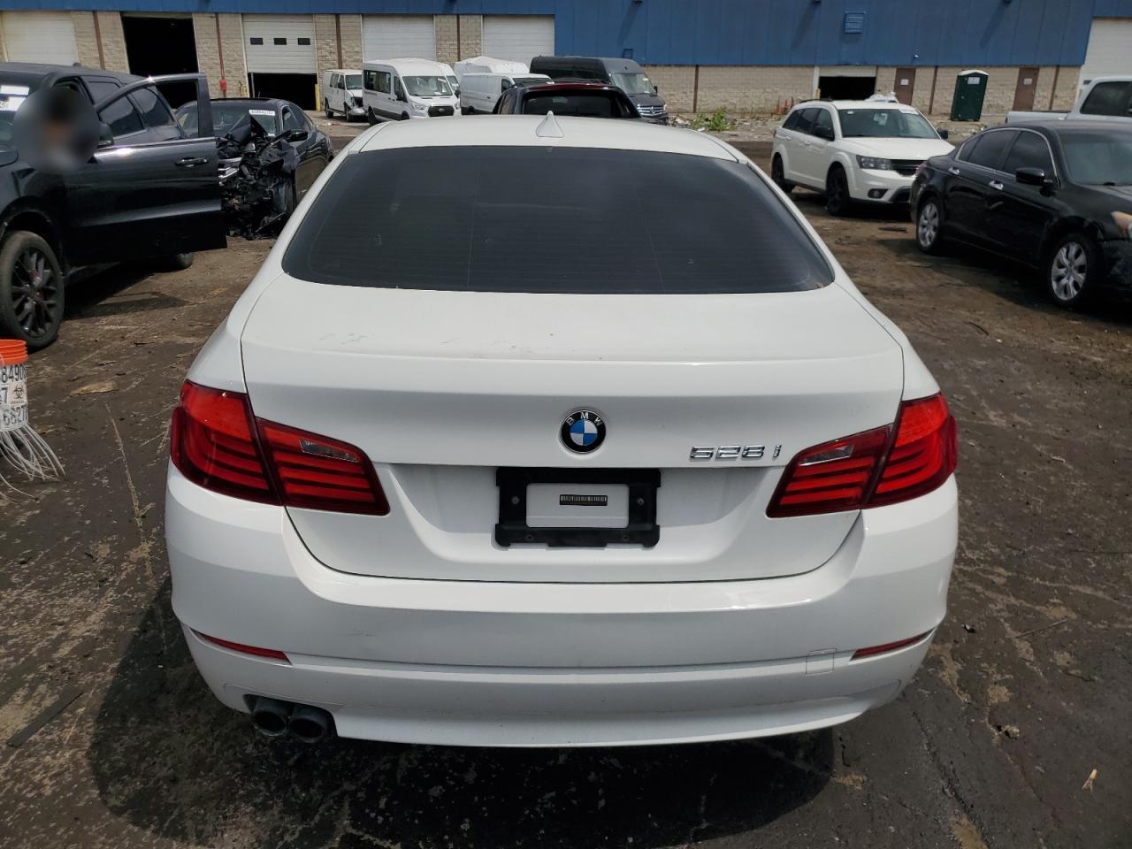 2011 BMW 528 I - Фото 6